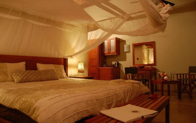 Kubu Safari Lodge