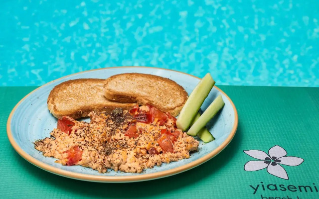 Nissia Beach Apartments and Suites