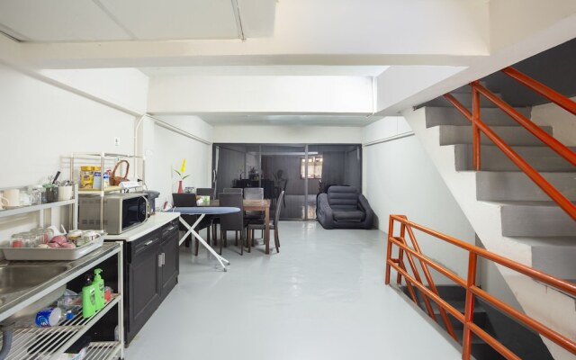 OYO 723 Lamphun Hostel