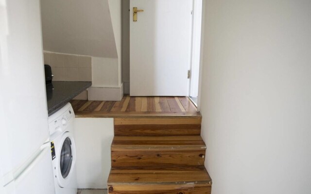 2BR Home Near Trendy Shoreditch, 6 Guests!