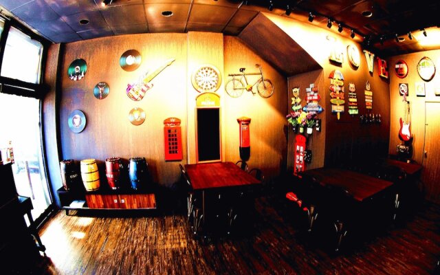 Time House Chain Hualien Train Station Hostel