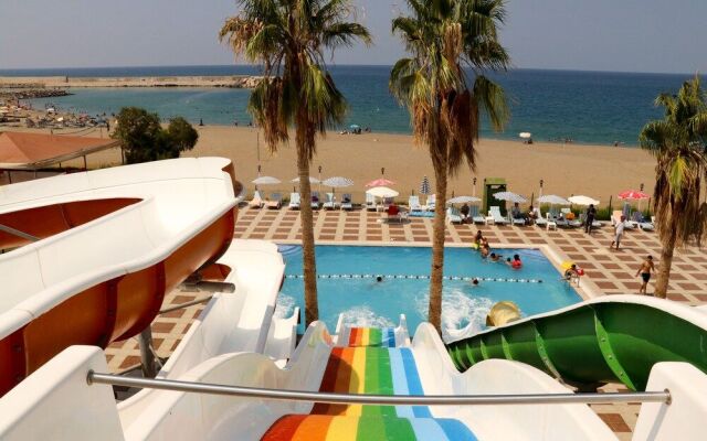 Grand Akca Hotel