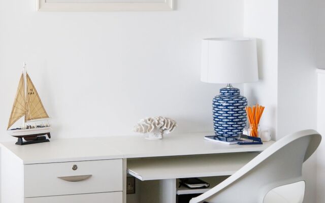 The Sea House - Ultimate Seafront Living Sunsets