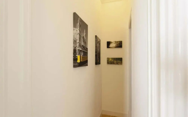 2 Bedroom Apartment Located Heart of Lisbon City