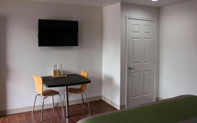 Studio 6-Houston, TX - East