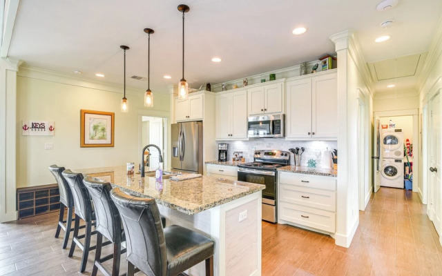 Canal-front Coastal Getaway in Gilchrist w/ Deck