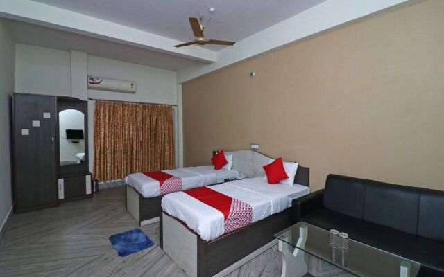 OYO 37989 Hotel Debarshi