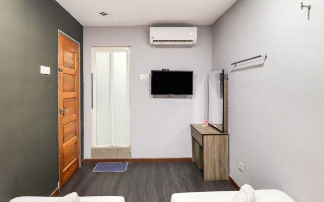 Moonnight Hotel by OYO Rooms