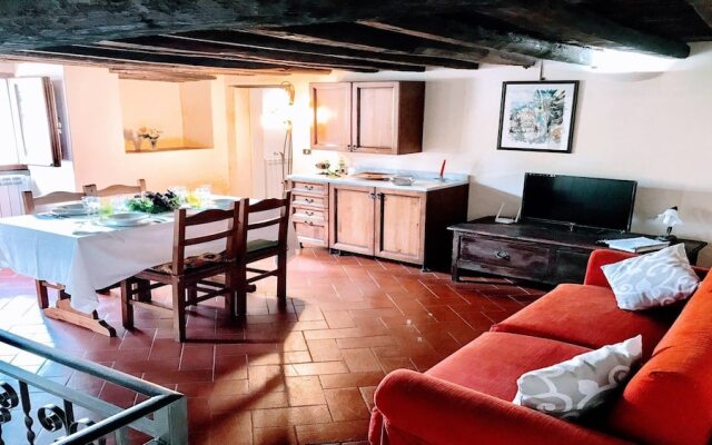Spoleto Contessa Media, Central Spoleto, Sleeps 4