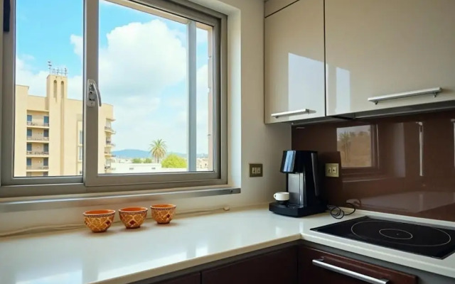 Eivissa Beachfront Gem - Modern 2BR Apartment