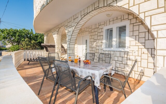 Apartments Loncar