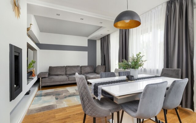 Stylish Kraków Apartment by Renters