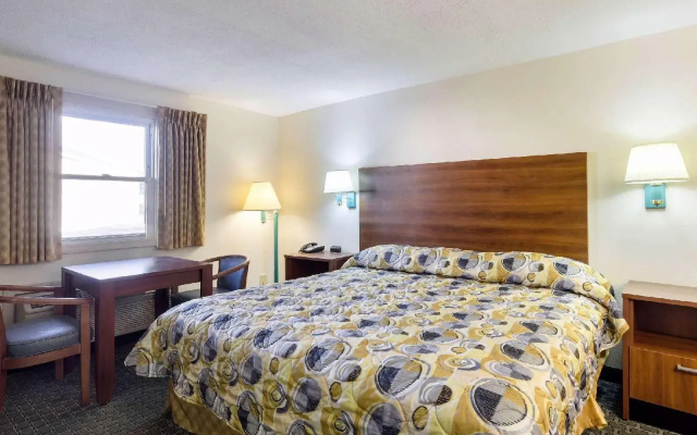Econo Lodge West Springfield