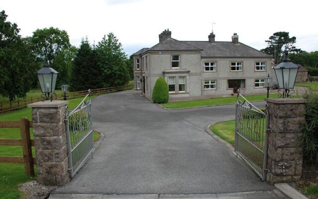 Derryvree House  Cottage