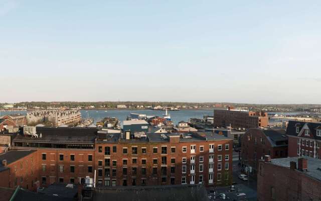 Hyatt Place Portland Downtown - Old Port Square