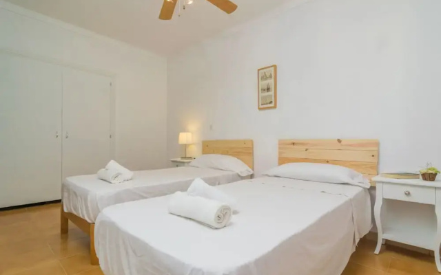 Can Clavell in Urbanitzaci Montferrutx