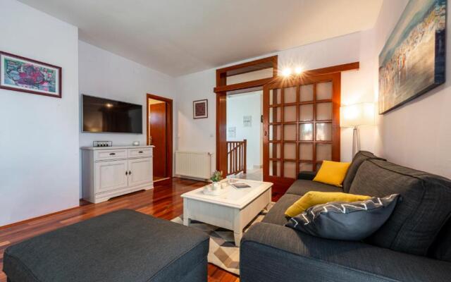 Apartment Miljas