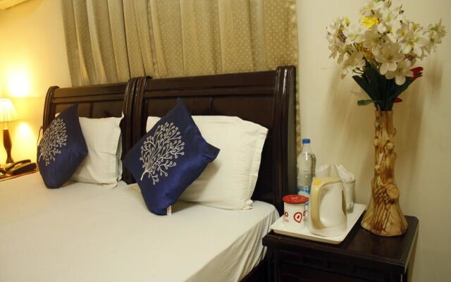OYO 780 Hotel Nirvana Palace