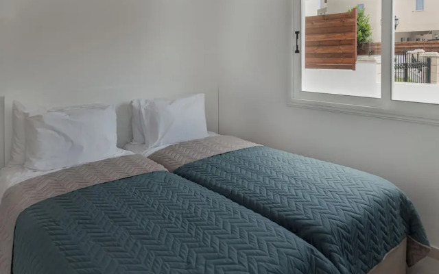 Phaedrus Living Olga Residence