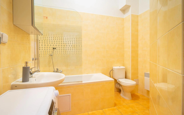 Royal Road Residence