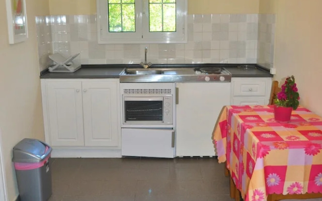 Holiday Studio Apartments Yannis on Agios Gordios Beach in Corfu