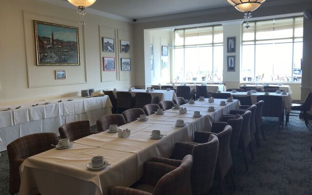 Pier Hotel