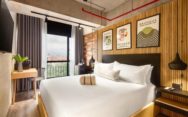 Urbit Social Lofts