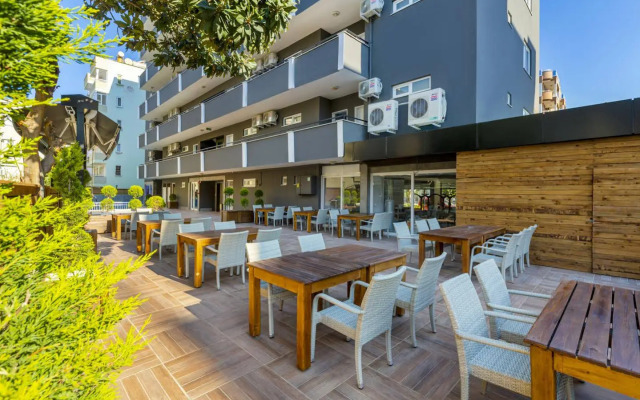 Royalisa City Apart Hotel