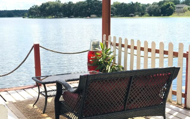 Lakefront Suites