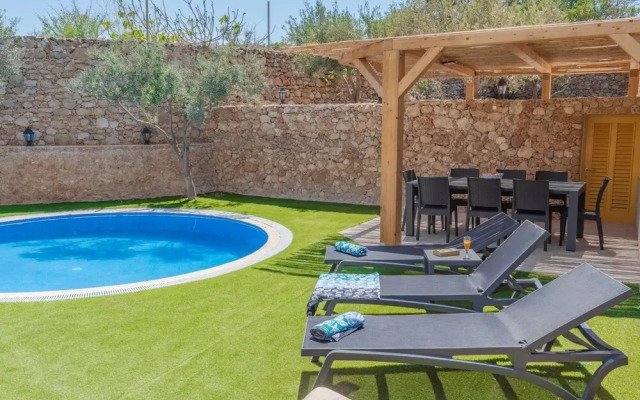 Villa Oliva 4 Bedroom Villa