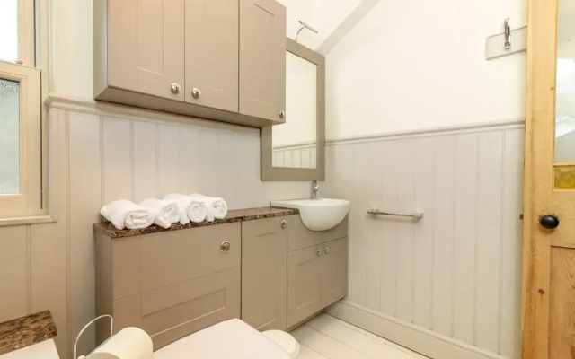 The River Cam Escape - 5BDR with Private Garden with Pond