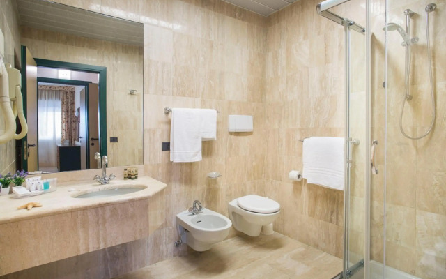 Astoria Suite Hotel