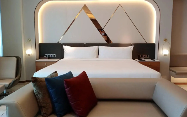 Asawin Grand Convention Hotel