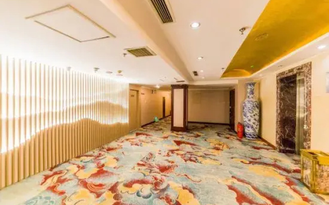 Biligong Hotel (Hohhot Railway Station)