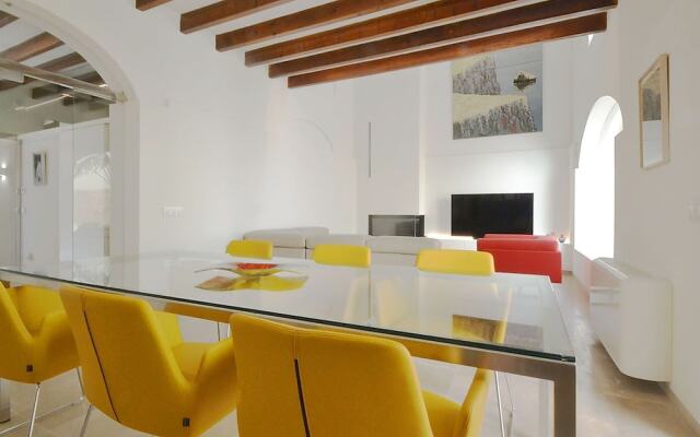 Top Quality Modern Town House in Petra With Private Pool