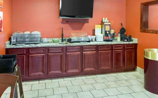 Quality Inn Lakeville North