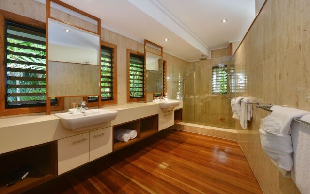 OneLuxe Luxury Holiday House