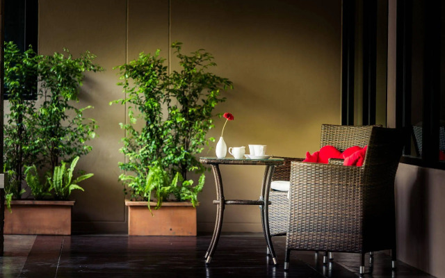 De Hug Hotel & Residence