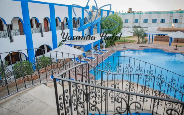 Yasmina Hotel