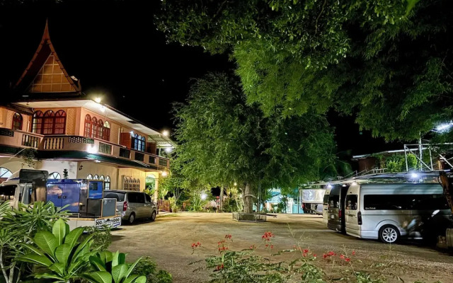 Baan Apa Erawan Resort