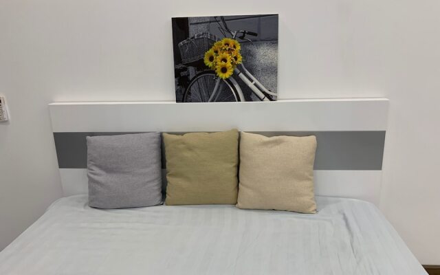 Smiley Apartment District 2