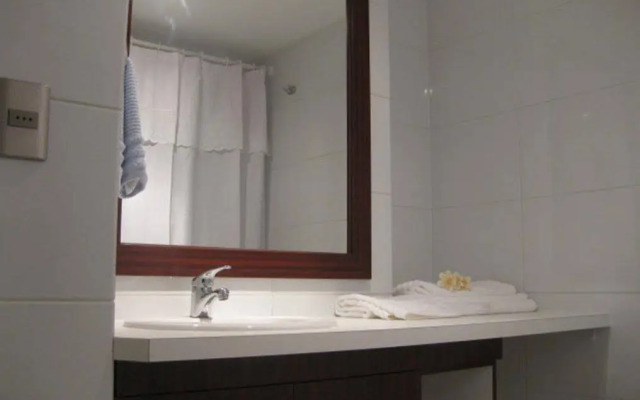 Plaza Suites Apartments