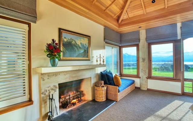 Cabot Lodge