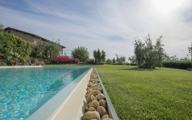Aia Mattonata Relais