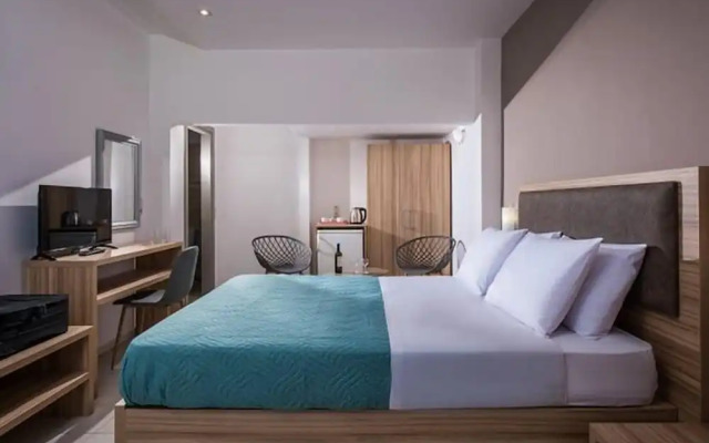 Thania Seaside Smotel - Adults Only