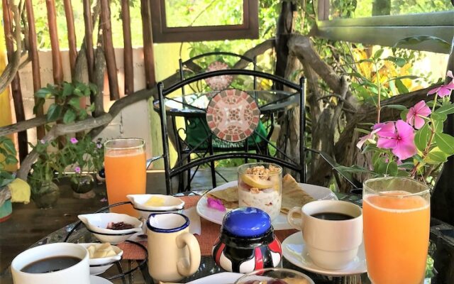 Casa del Lago Lodging House