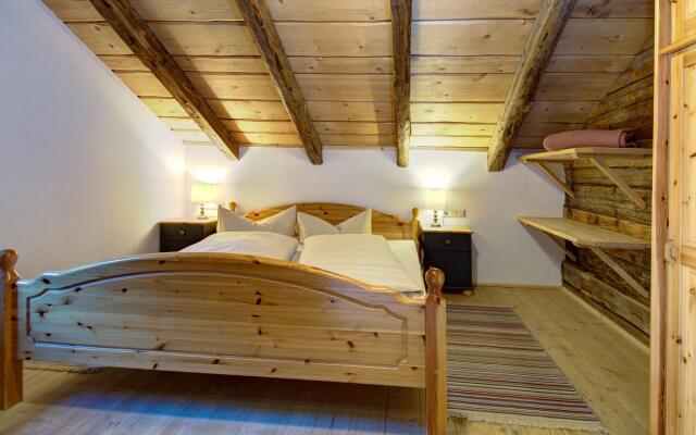 Chalet on Zettersfeld With Dolomite Views