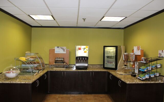 Holiday Inn Express Forsyth by IHG