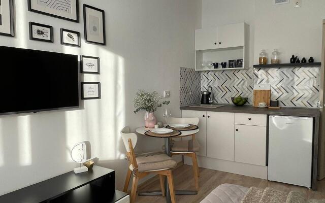 Апартаменты на улице Хрустальногорская 88