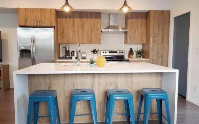 Casper King Bed w/Private office & Rooftop Deck